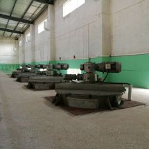 锥型粉料夹杂搅拌机